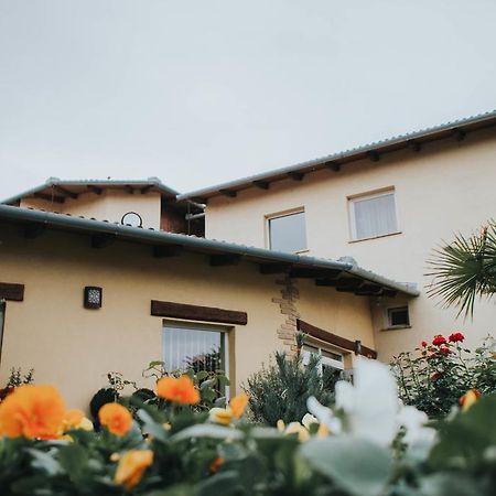 Szép Kert Vendégház Szekszárd Exterior foto